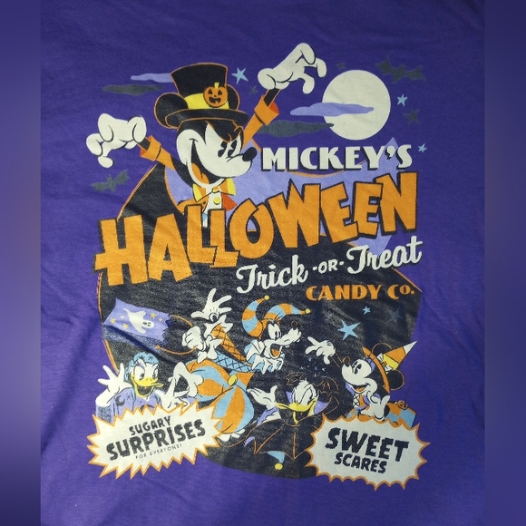 NWOT XL Mickey's Halloween Trick Or Treat Candy Co Purple Shirt Disney Goofy - Picture 4 of 4